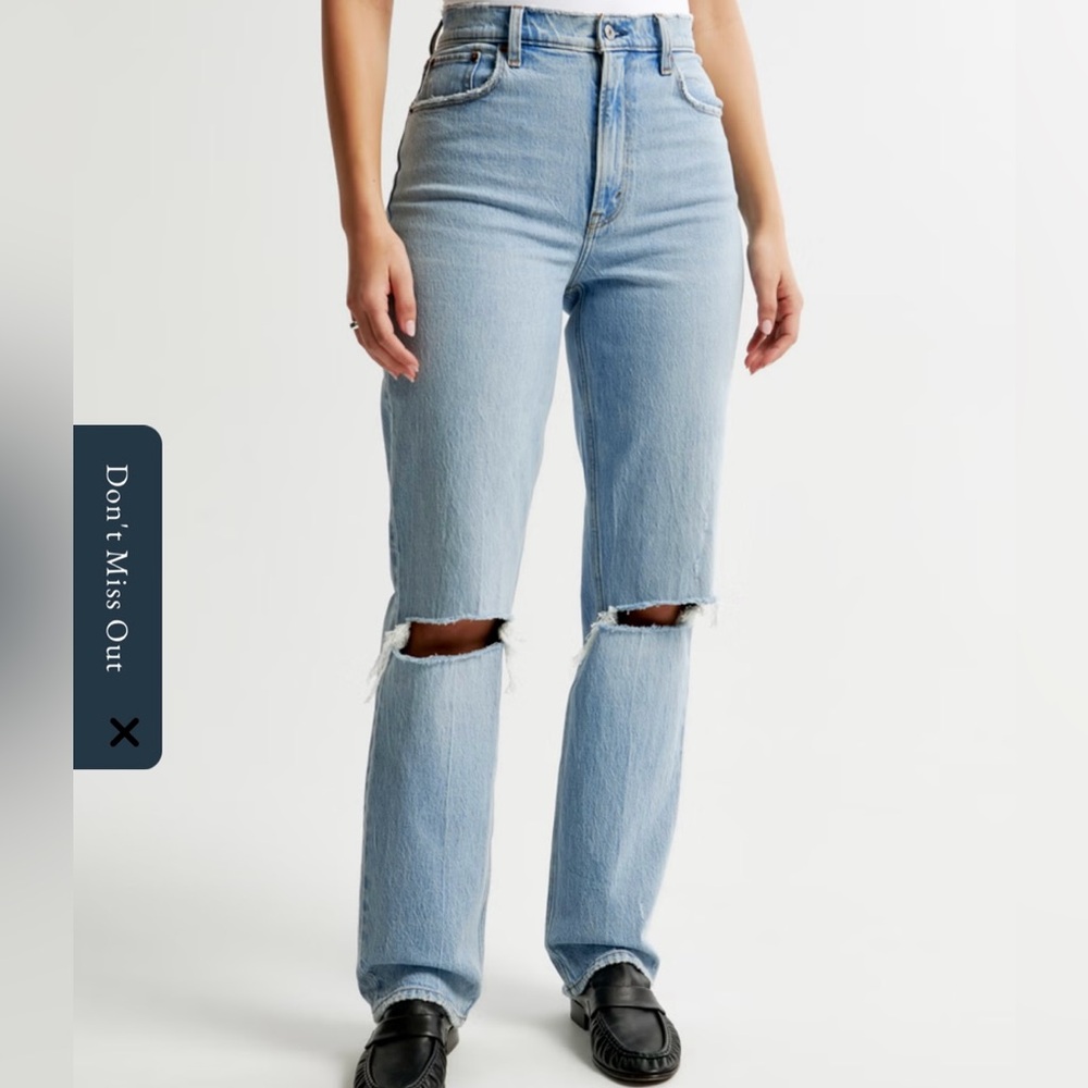 Abercrombie Curve Love 90’s Ultra High Rise Straight Leg Jeans